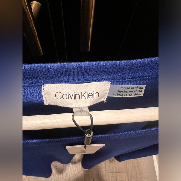 Brand new Calvin Klein, navy blue top and medium never worn - Picture 3 of 5